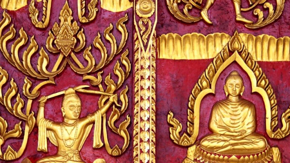 Pozlacená pagoda u kláštera Wang Wiwekaram působí impozantně nejen ve svém celku, ale i v detailech