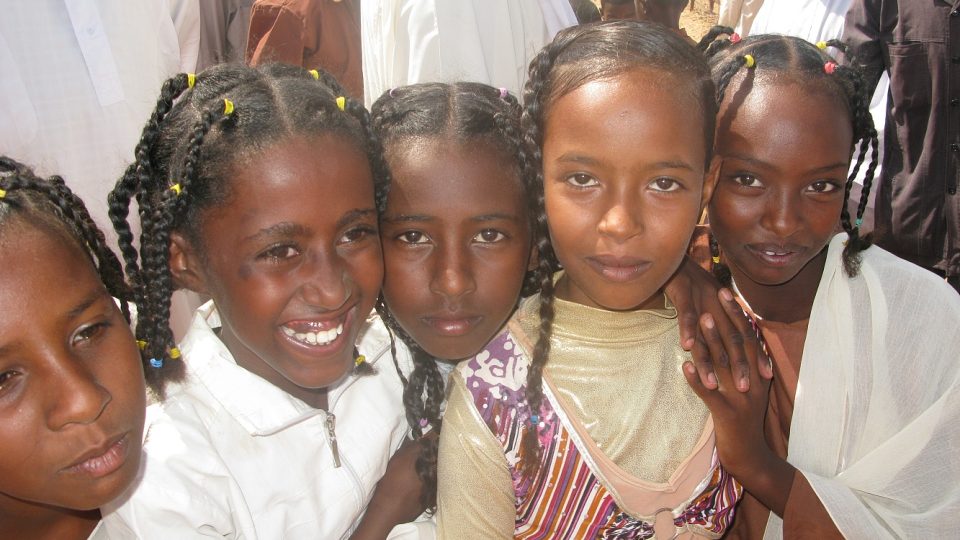 32. Dívky ze školy ve Wad Ben Naga