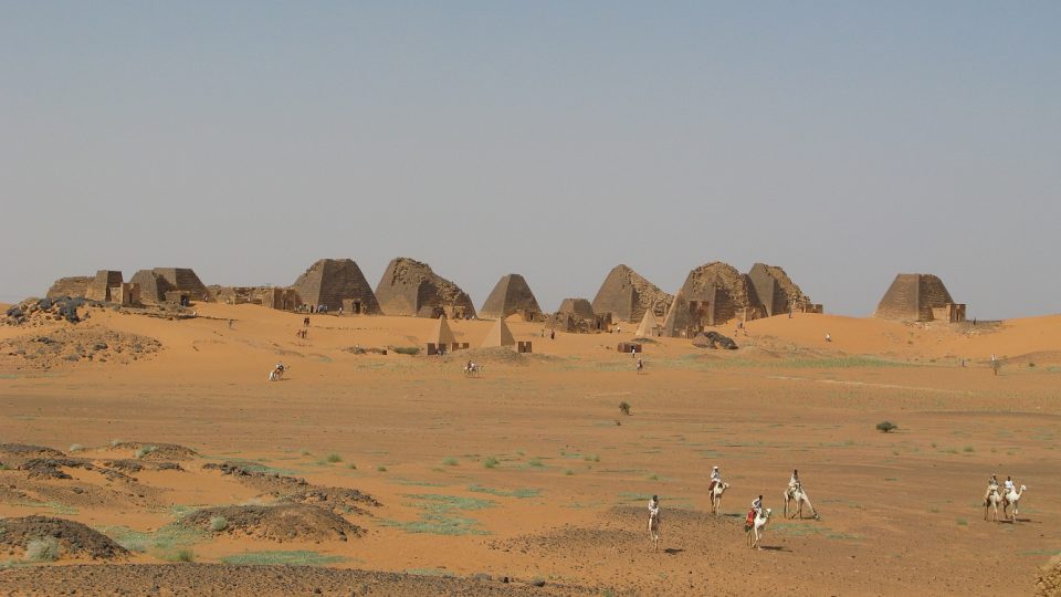 36. Královské pohřebiště v Meroe 36. Královské pohřebiště v Meroe