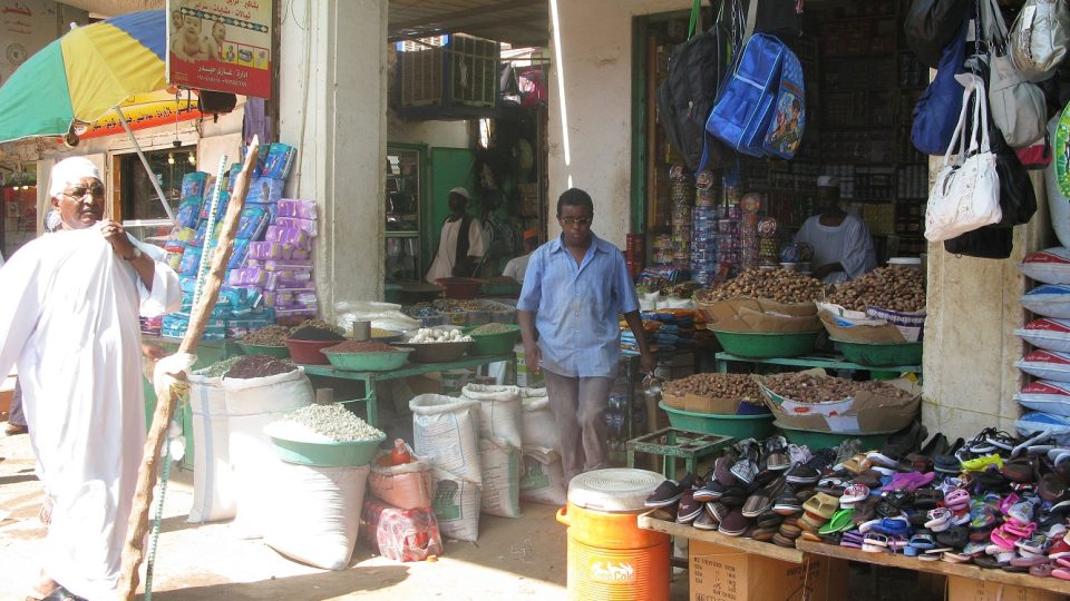 46. Na trhu v Omdurmanu, který je největším tržištěm v Súdánu 