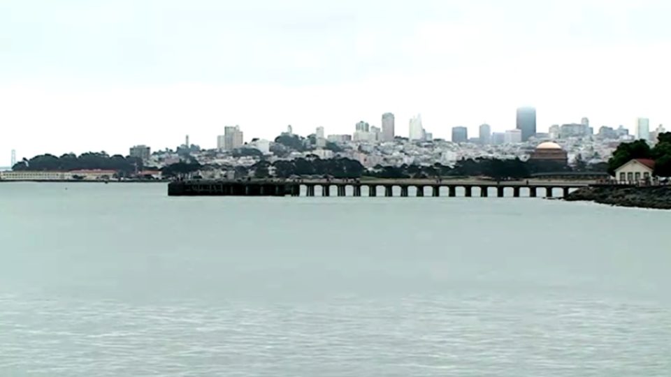 Most Golden Gate si jezdí každý rok prohlédnout milióny turistů. Nejčastěji si domů odvážejí fotografie pořízené z této rampy