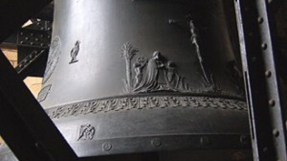 Velká jižní věž chrámu svatého Víta ukrývá největší zvon v Česku – 2 metry vysoký a 17 tun vážící zvon Zikmund