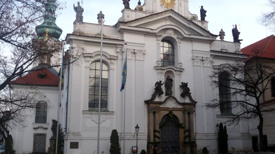 Na varhany umístěné na kruchtě na západní straně baziliky Nanebevzetí Panny Marie si v roce 1787 zahrál dokonce sám Mozart