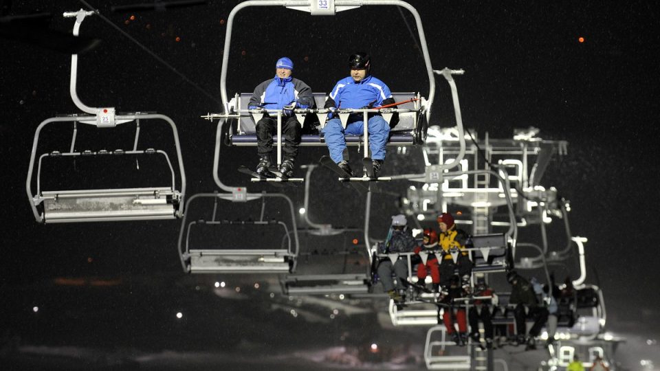 Ve skiareálu Obří sud si můžete zalyžovat také v noci