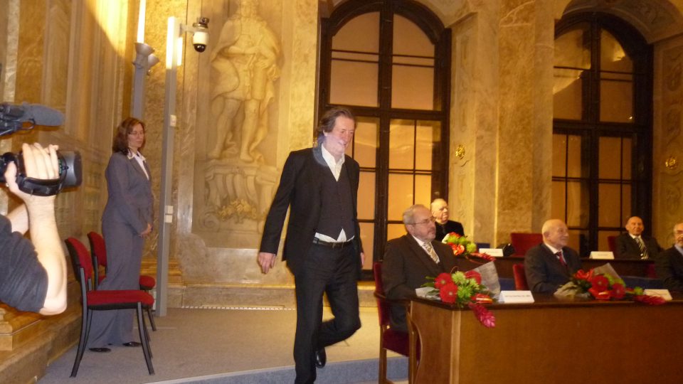 Cenu za dramatické umění si jde převzít Bolek Polívka