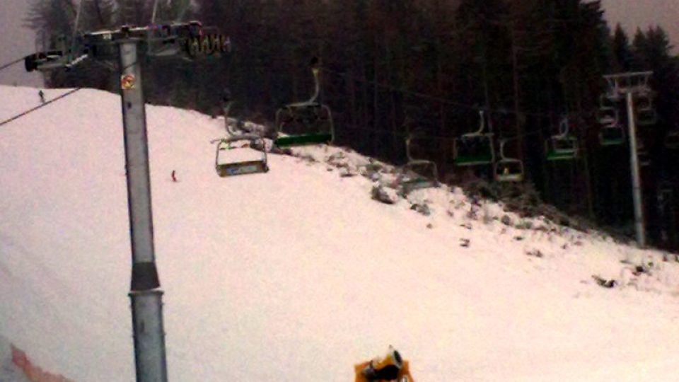Nová čtyřsedačková lanovka na Bukovou horu lyžaře kromě rychlosti potěší jistě i integrovaným vytápěním