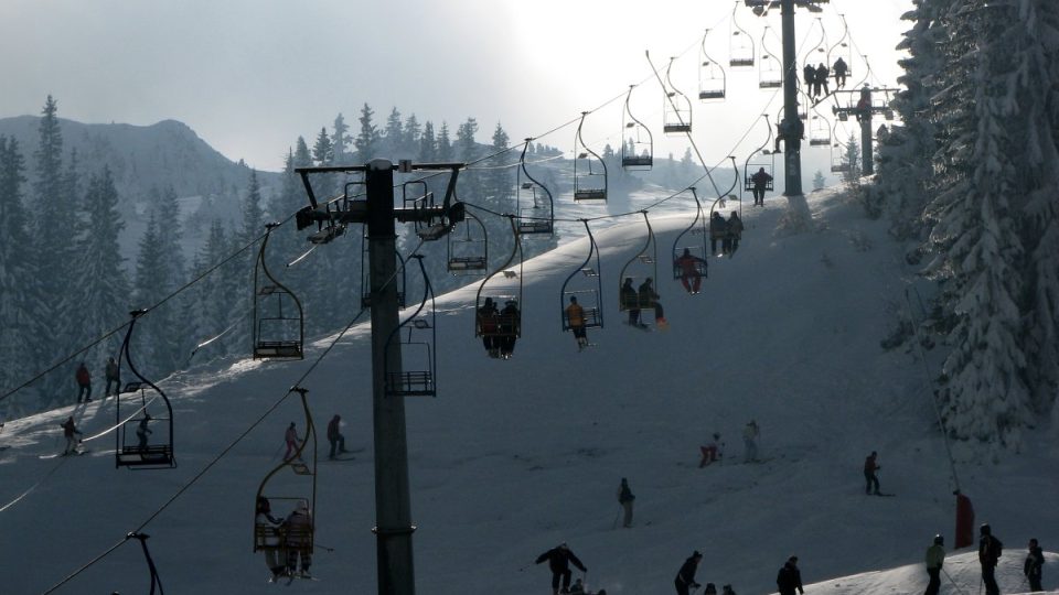 Zimní středisko Jahorina není mezi českými lyžaři zatím příliš známé. Cizinců na jeho svazích mnoho nenajdete