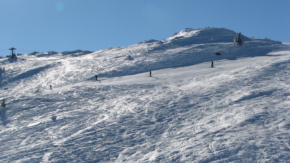 V pracovních dnech jsou svahy v lyžařském středisku Jahorina téměř liduprázdné