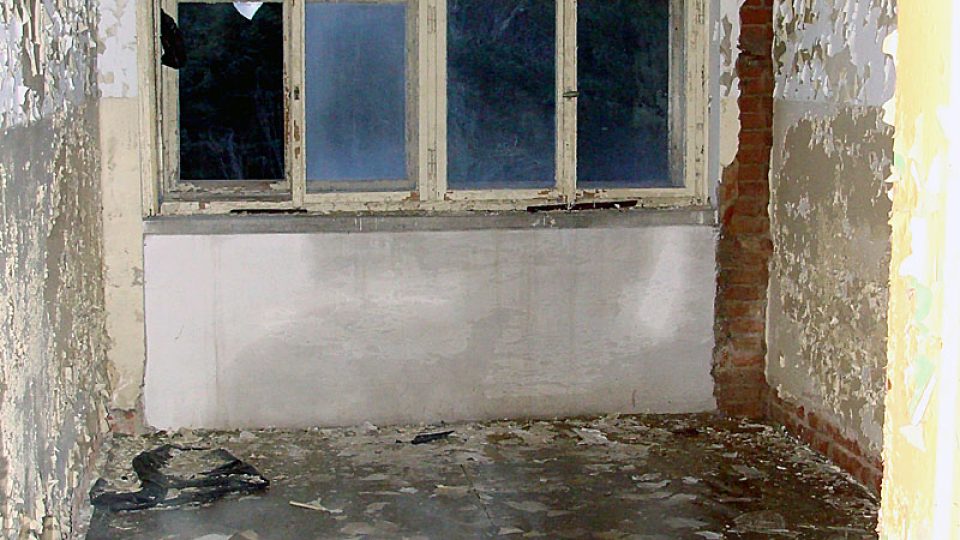 Pokoje v bývalé kostelecké nemocnici jsou dnes pod vodou