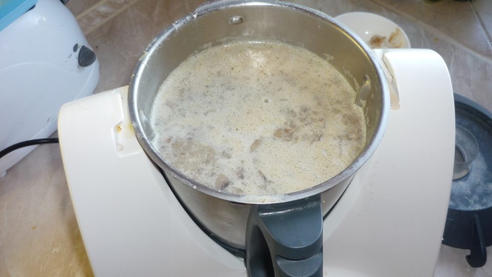 Děti v kuchyni: žampionová polévka
