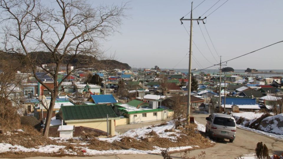 Městečko Jonpchjong-ri je po evakuaci obyvatel koncem loňského roku stále vylidněné