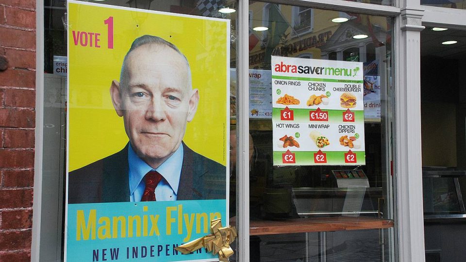 Politici Irům slibují cestu z krize