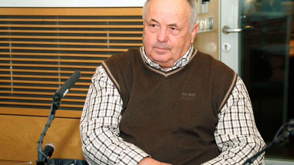 Provozovatel školy bezpečné jízdy Jiří Patera popsal, jak se chovat po nehodě