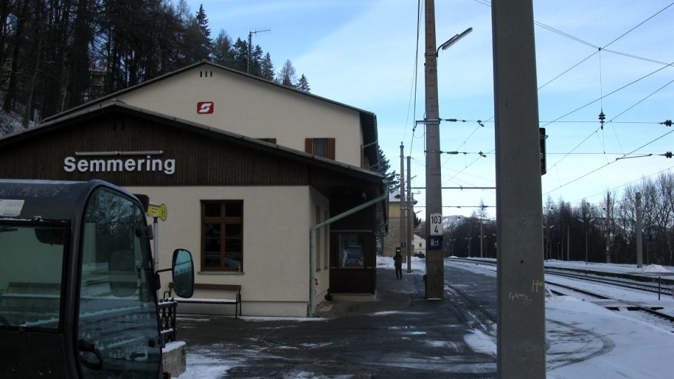 V budově nádraží v Semmeringu najdete infocentrum spojené s malým muzeem železnice