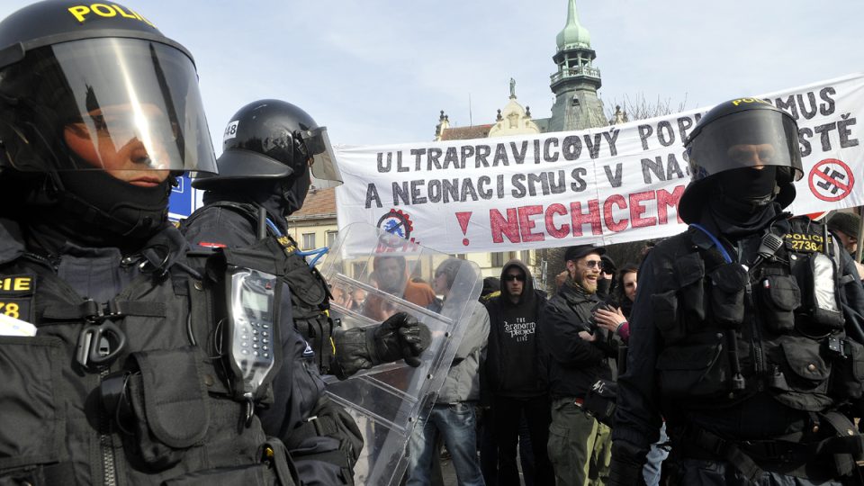 Demonstrace neonacistů v Novém Bydžově
