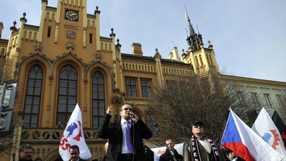 Demonstrace neonacistů v Novém Bydžově