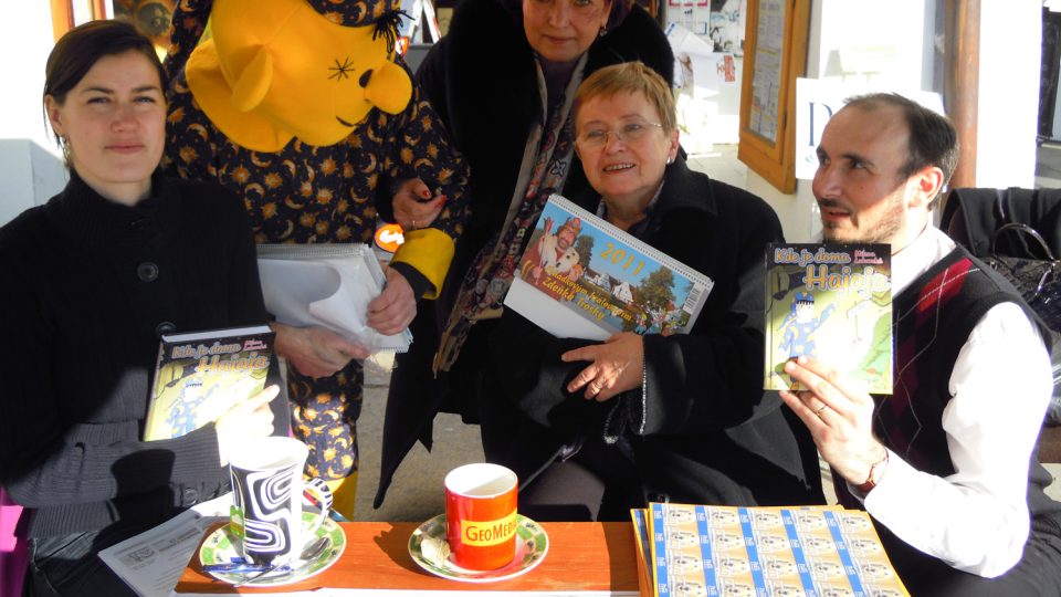 Milena Lukavská v Českých Budějovicích (s Hajajou) při autogramiádě nové knihy
