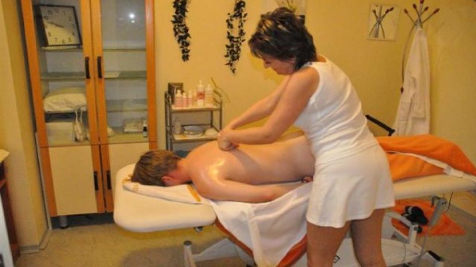 Součástí nabídky moderních lázeňských služeb jsou také relaxační a rehabilitační masáže