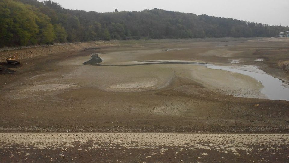 Odbahnění Hostivařské přehrady