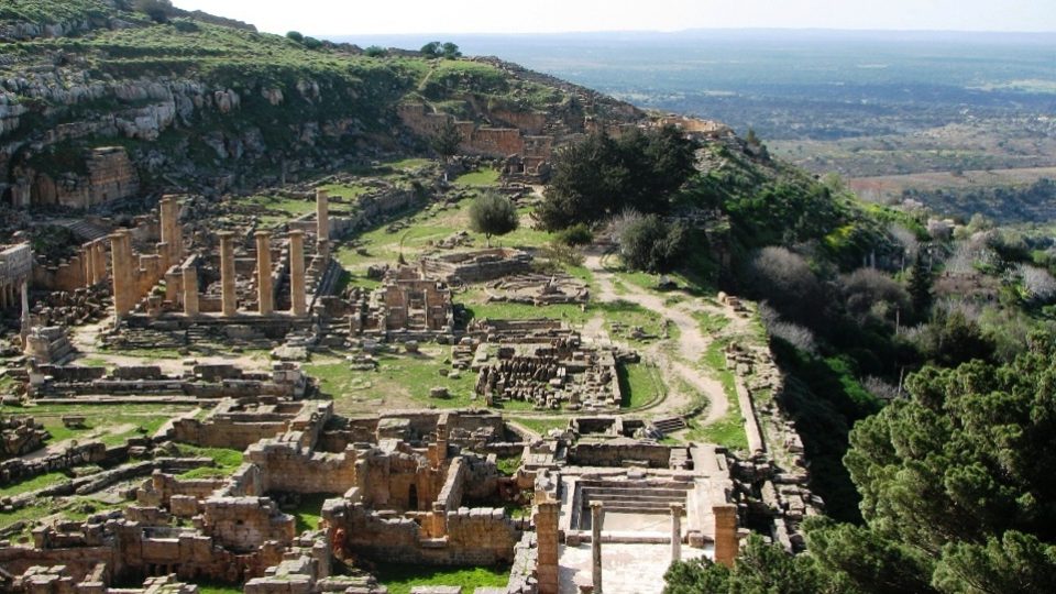 V ruinách antické Kyrenaiky je možné procházet se celý den, aniž byste viděli jedno místo dvakrát
