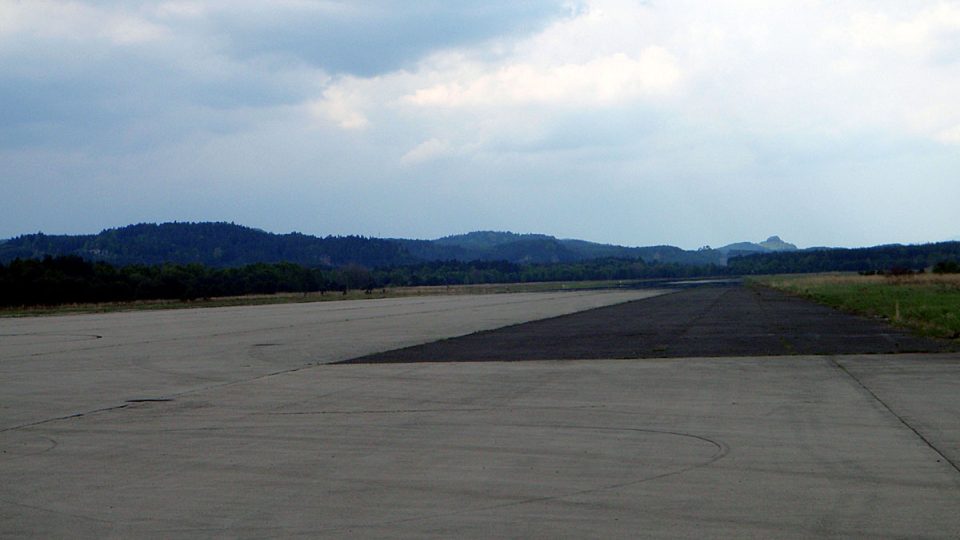 Ranvej letiště v Hradčanech