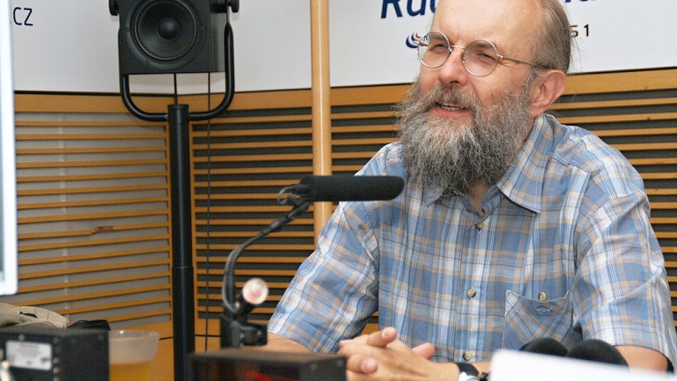 Karel Oliva popsal, jak vypadá práce jazykovědců