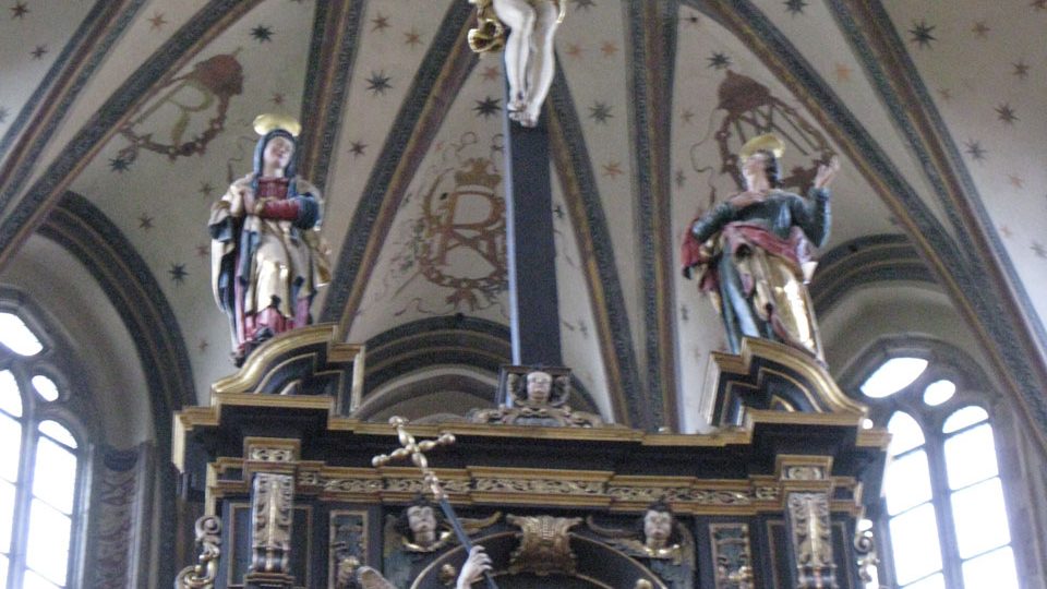 Detail vrcholku oltáře u Panny Marie Sněžné