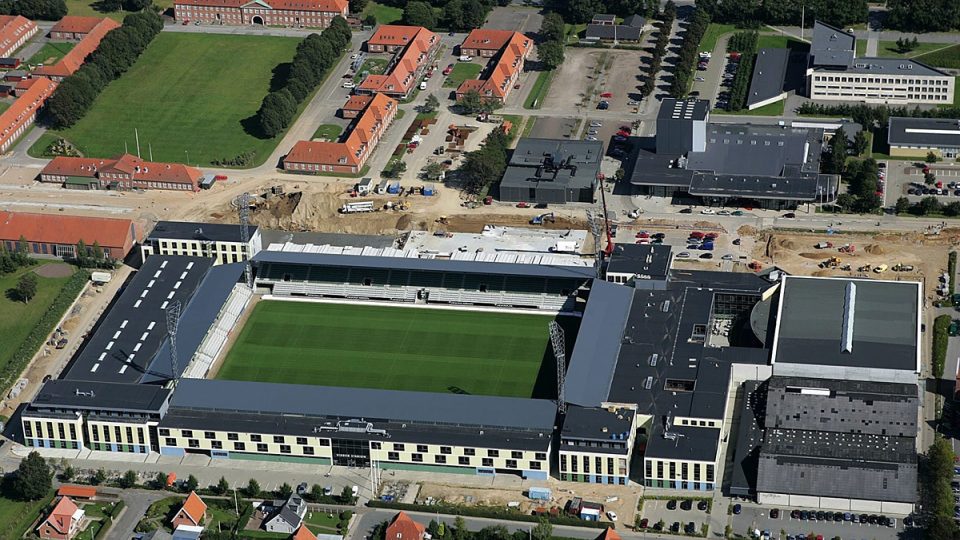 Fotbalový Viborg Stadium, Dánsko – na tomto stadionu hrají čeští reprezentanti do 21 let zápasy základní skupiny ME 2011