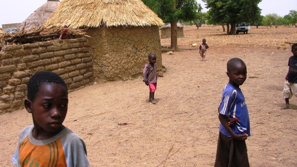 Africké děti trápí časté oční záněty. O oko mohou přijít také po nedostatečně léčeném úrazu