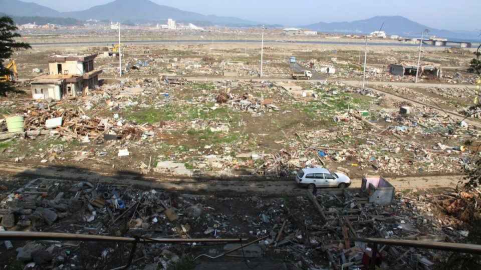 Z japonského pobřežního města Rikuzen Takata po ničivé tsunami mnoho nezbylo