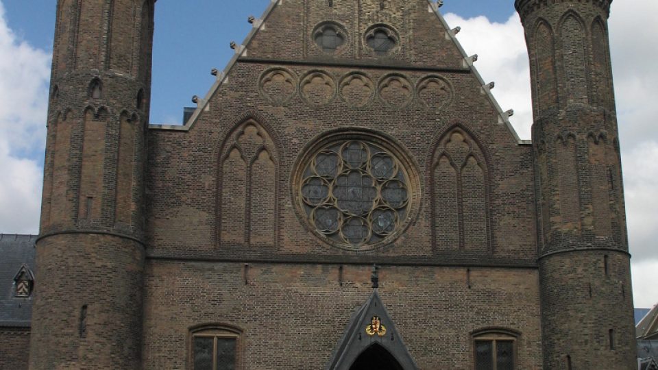 Ridderzaal je dominantou nizozemského parlamentu v Haagu