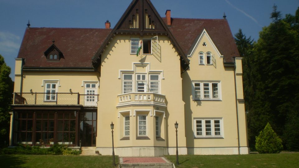 Lázeňský hotel vznikl z původního zámečku