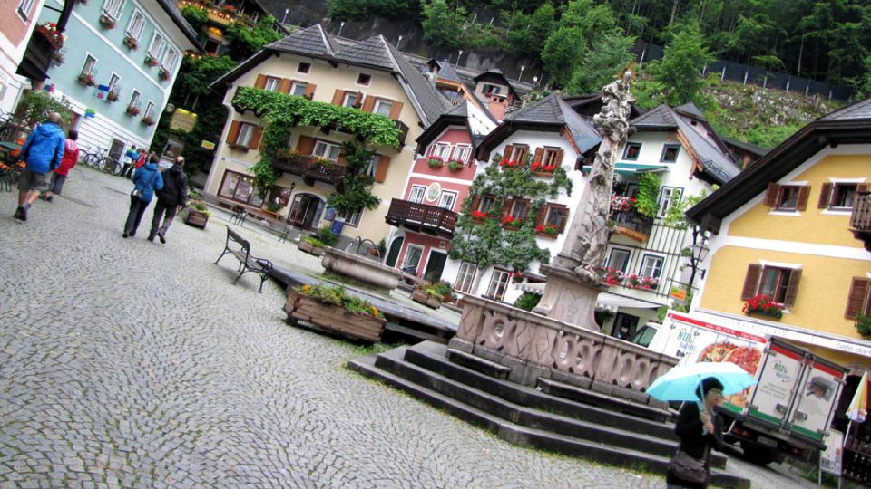 Městečko Hallstatt je zapsané do seznamu UNESCO