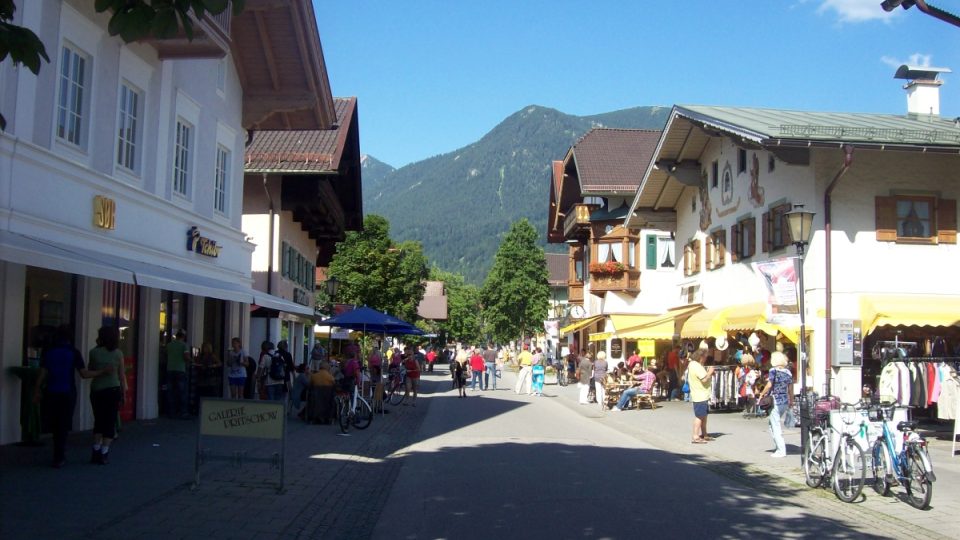 Jak by asi Garmisch-Partenkirchen proměnila olympiáda?