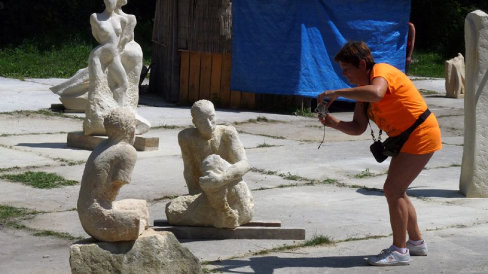 Sochařského sympozium v Doksanech