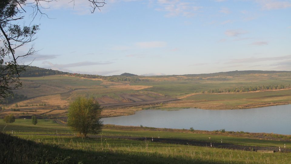 Jezero Milada u Chabařovic - rekultivace - pohled z východu na jih