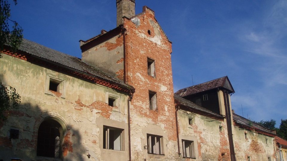 Obnova starého pivovaru v Lobči na Mělnicku