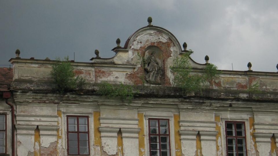 Zámek Biskupice u Jevíčka - anděl strážný