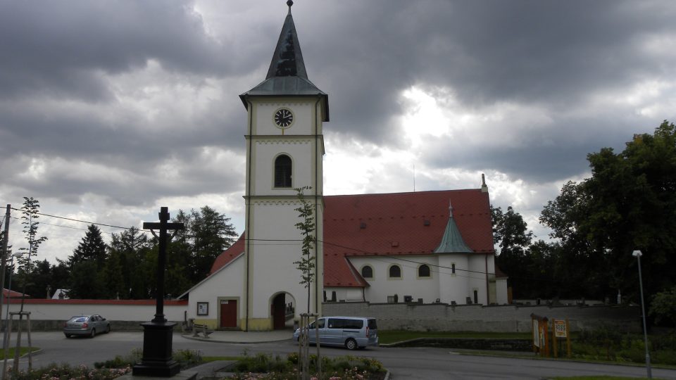 Kostel v Mladočově