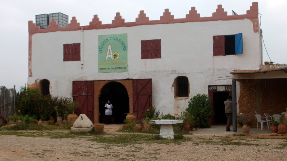 Manufaktura na výrobu arganového oleje na jihozápadním pobřeží Maroka