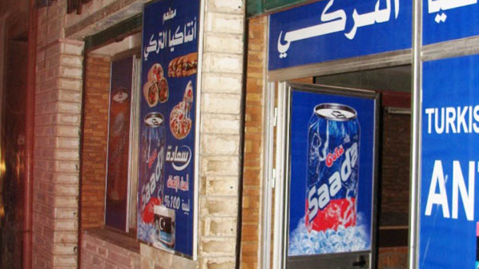 Restaurace v centru Benghází trápí především výpadky elektřiny