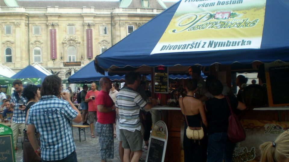Ani nymburský pivovar nemohl v Budapešti chybět