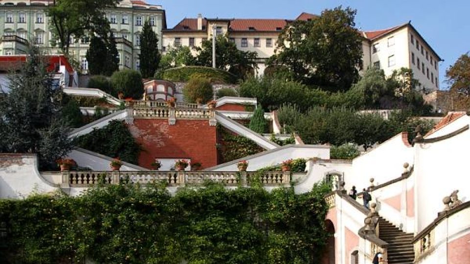 Palácové zahrady jsou častým cílem mnoha turistů