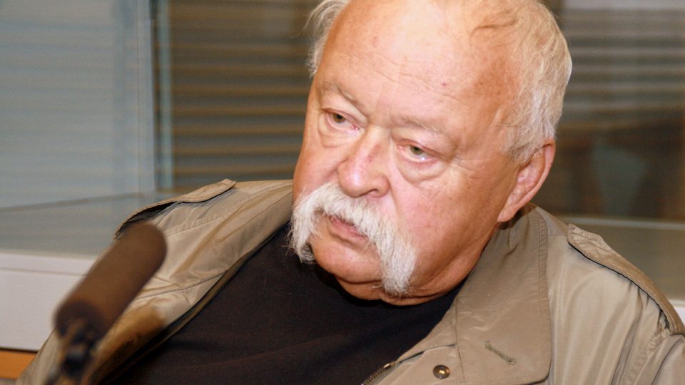 Malíř a grafik Oldřich Kulhánek byl hostem Radiožurnálu