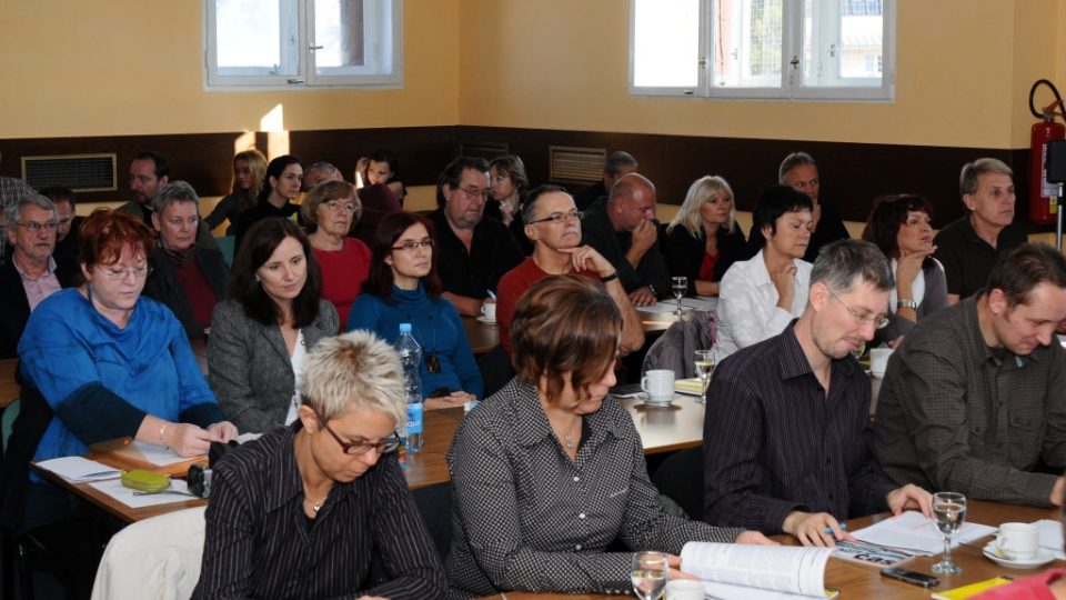 Seminář Sdružení pro rozhlasovou tvorbu -Vyrůstá nám nová generace rozhlasů?