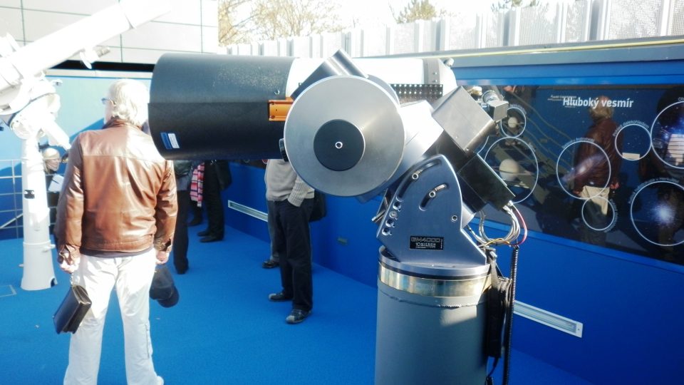 Nové dalekohledy na střeše Hvězdárny Brno