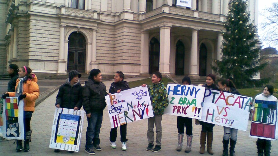 Brněnské děti protestovaly proti hernám ve městě