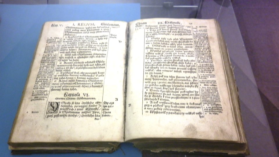 Bible kralická z roku 1580