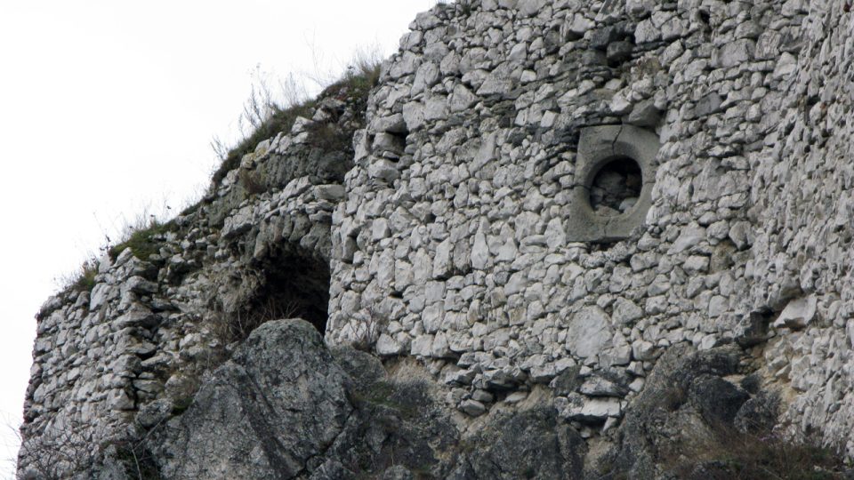 Čachtický hrad nabízí řadu větších či menších detailů