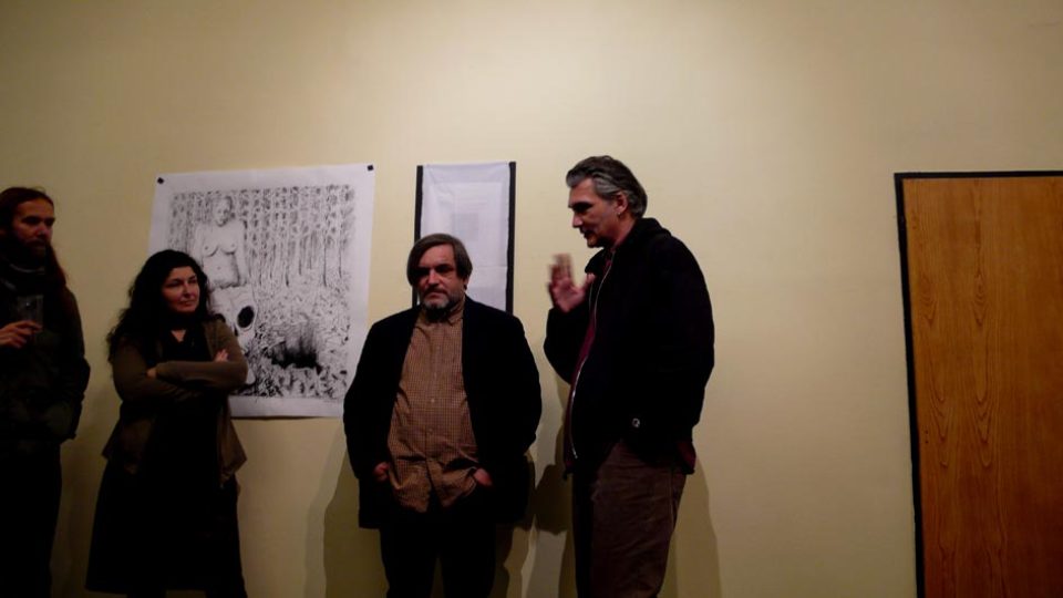 Z vernisáže výstavy Davida Cajthamla „Lesní kresby“ v Galerii Makráč (zprava: Otto M. Urban, David Cajthaml)